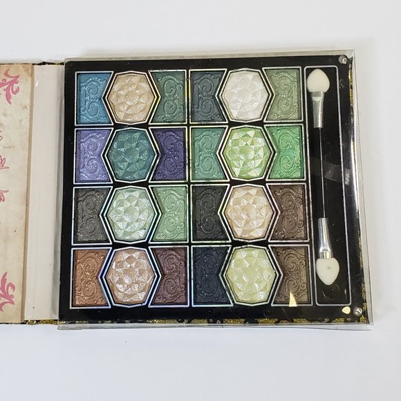 Kleancolor Psst! The Wanted Eyeshadow Palette - Criminally Glam - Picture 7 of 9